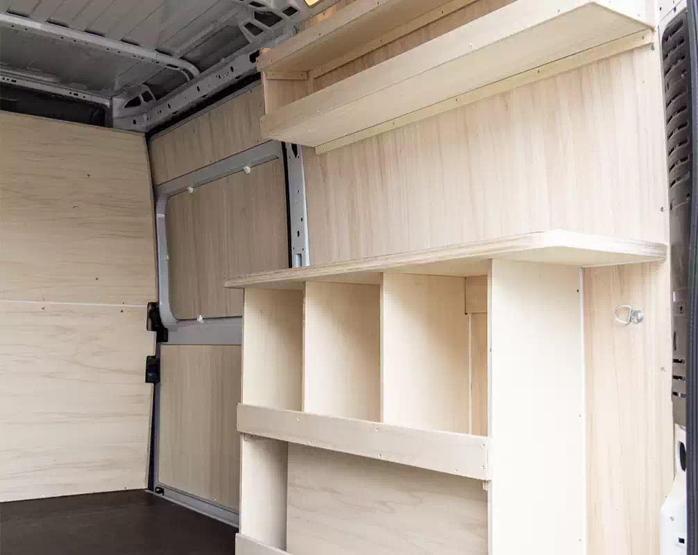 Aménagement d'utilitaires sur Angers -amenagement_bois37
