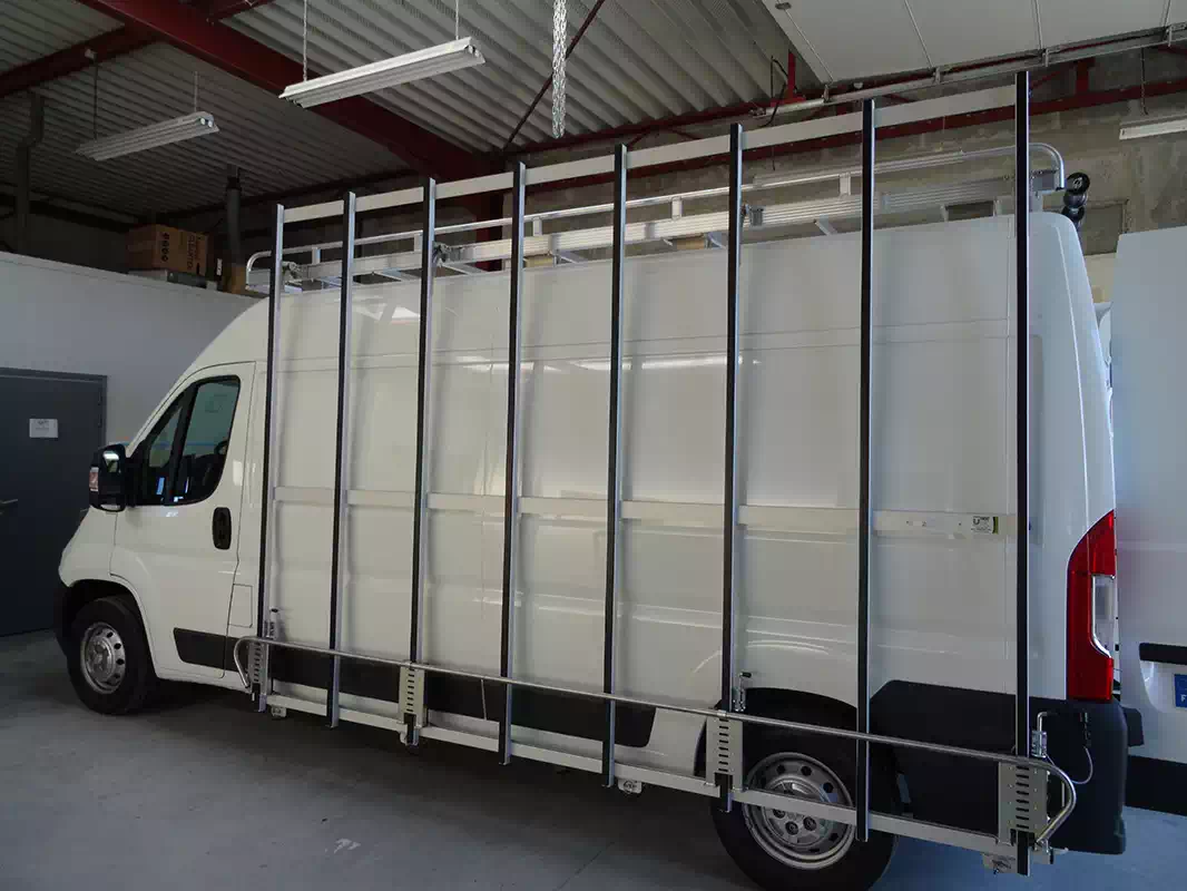 Aménagement d'utilitaires sur Angers - porte_verre1